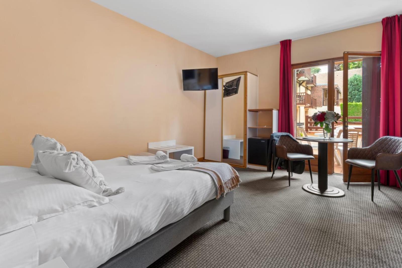 Hotel Le Romantica Pennedepie Ngoại thất bức ảnh