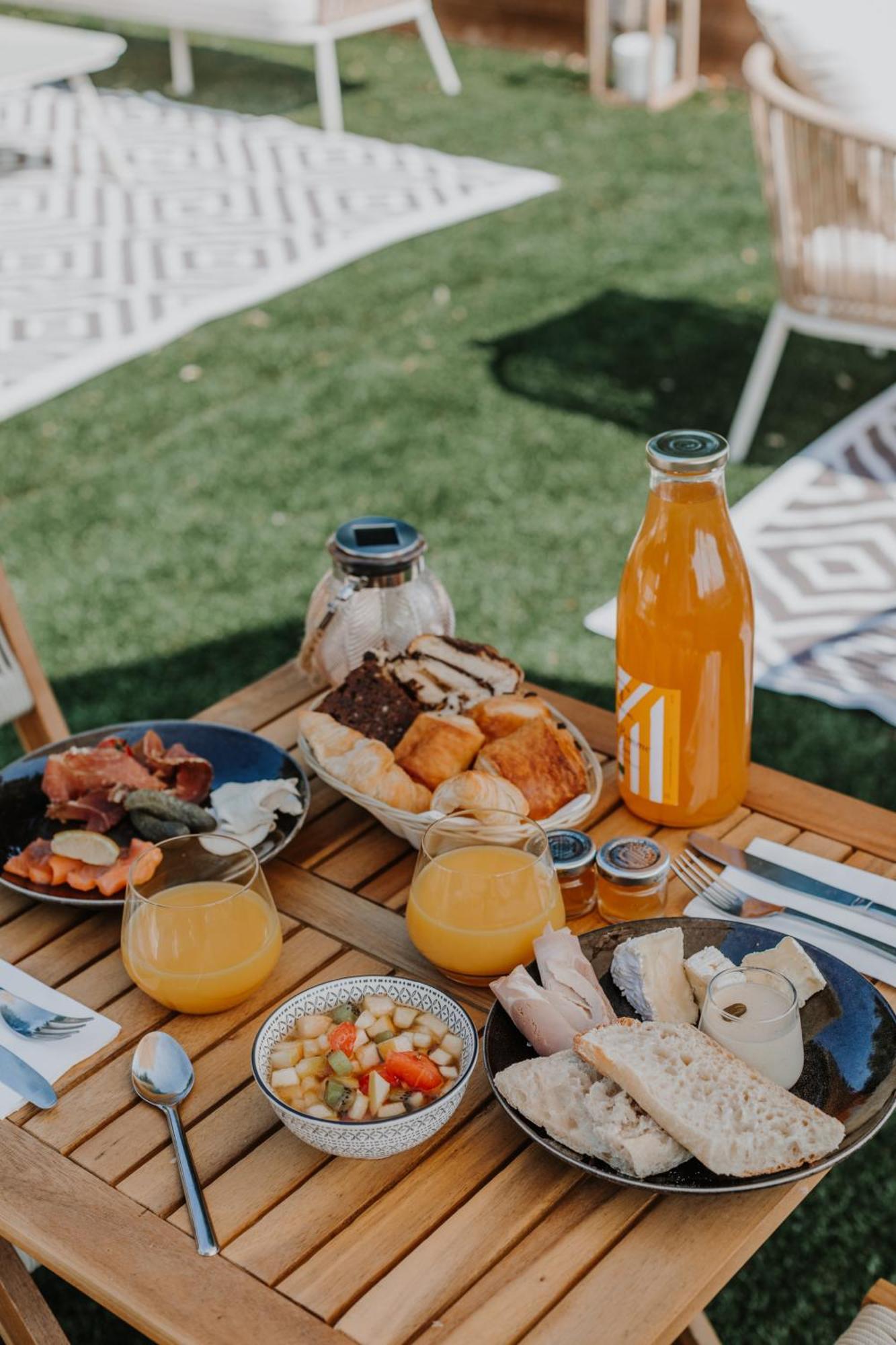 Hotel Le Romantica Pennedepie Ngoại thất bức ảnh