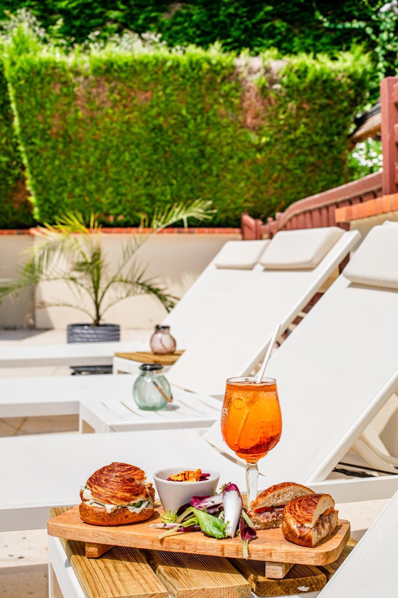 Hotel Le Romantica Pennedepie Ngoại thất bức ảnh